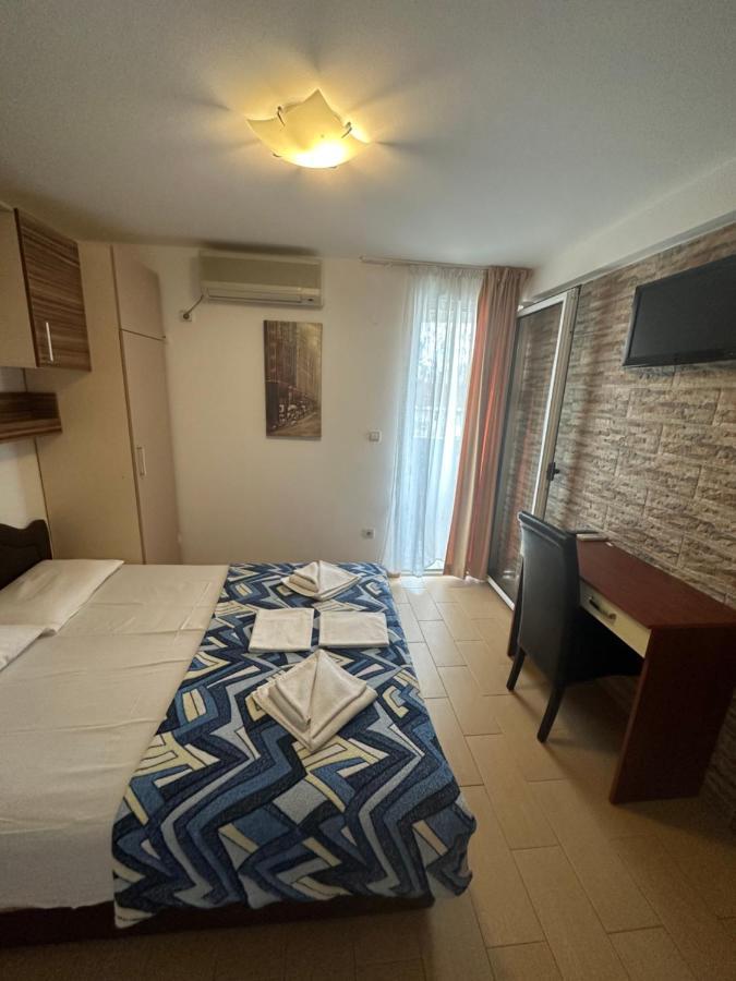 Azzuro * Budva