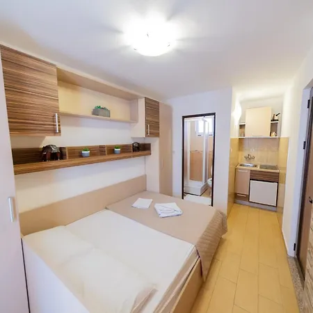 Azzuro Apartments Budva Exterior photo