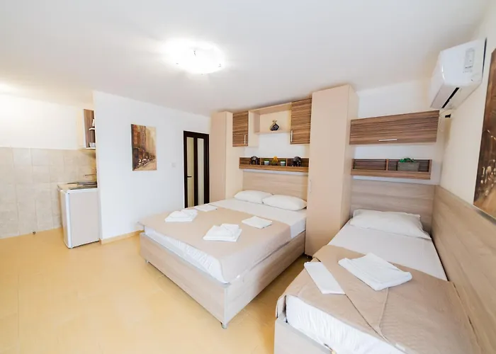Azzuro Apartments Budva