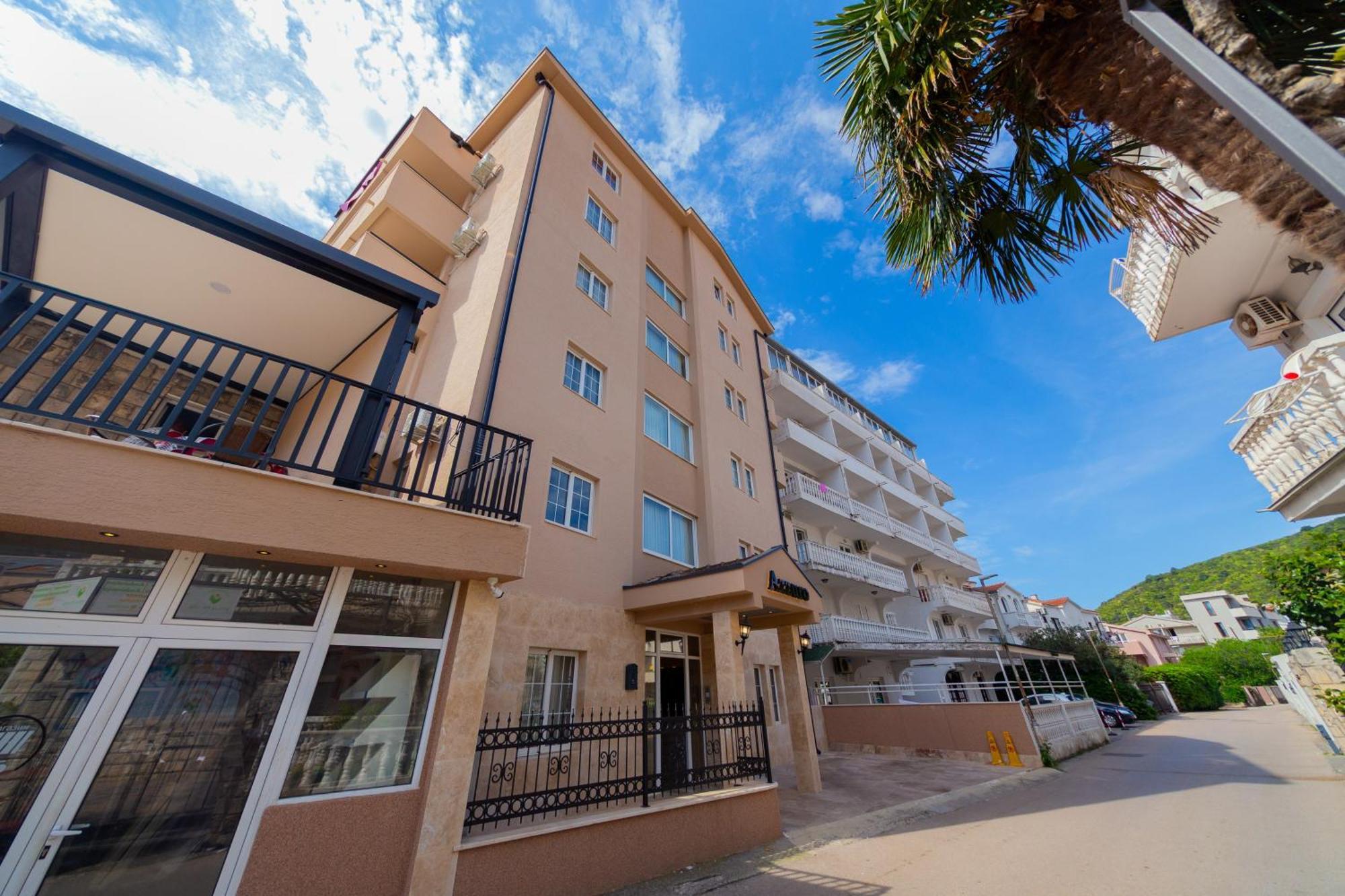 Azzuro Appartement *